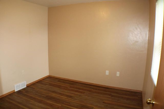 1860 Neal COURT, Green Bay, WI 54302
