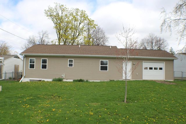 1860 Neal COURT, Green Bay, WI 54302