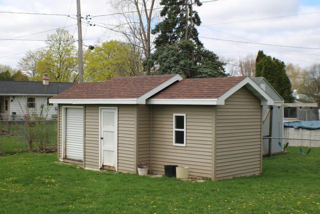 1860 Neal COURT, Green Bay, WI 54302