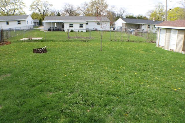 1860 Neal COURT, Green Bay, WI 54302