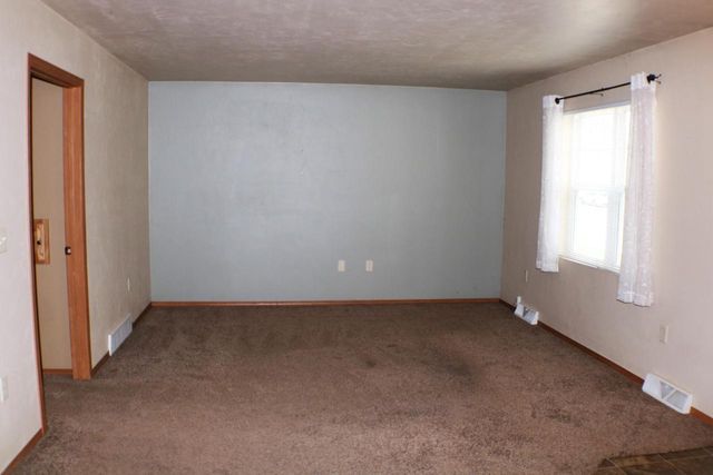 1860 Neal COURT, Green Bay, WI 54302