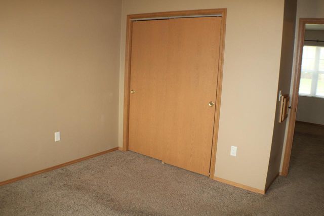 1860 Neal COURT, Green Bay, WI 54302