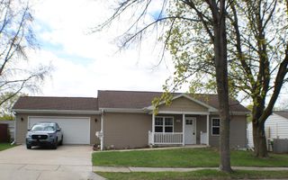 1860 Neal COURT, Green Bay, WI 54302