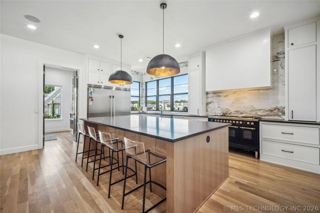 7785 Forest Lane, Tulsa, OK 74132