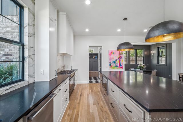 7785 Forest Lane, Tulsa, OK 74132