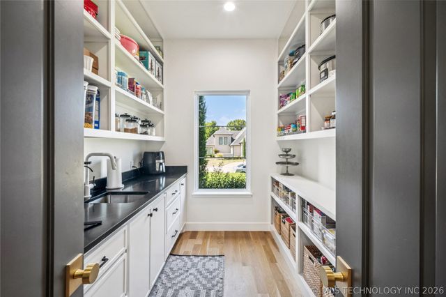 7785 Forest Lane, Tulsa, OK 74132