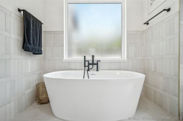 7785 Forest Lane, Tulsa, OK 74132