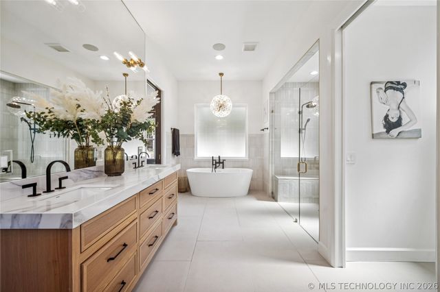 7785 Forest Lane, Tulsa, OK 74132