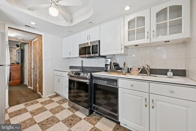24 RITTENHOUSE CT, Willingboro, NJ 08046