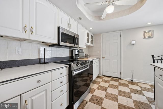 24 RITTENHOUSE CT, Willingboro, NJ 08046