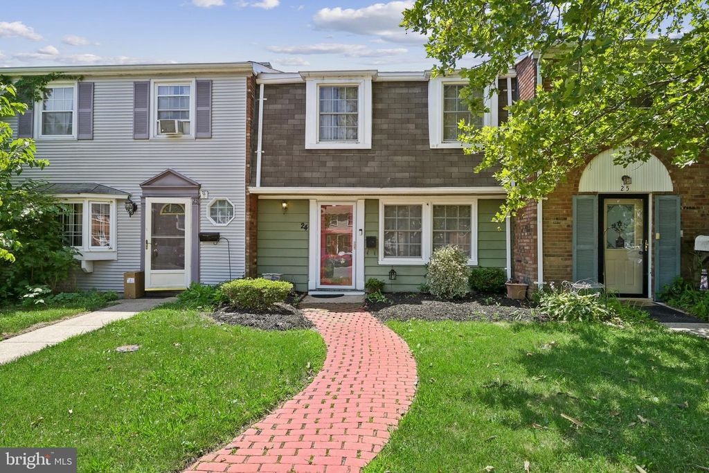24 RITTENHOUSE CT, Willingboro, NJ 08046
