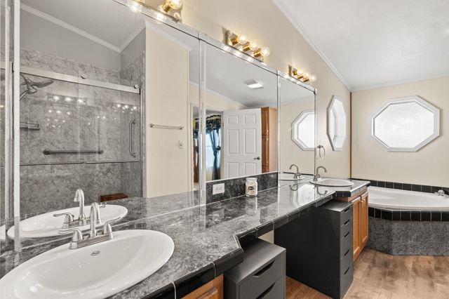 32 Cedar Hill Lane, Moriarty, NM 87035