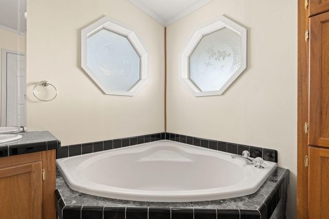 32 Cedar Hill Lane, Moriarty, NM 87035