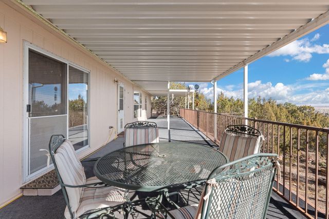 32 Cedar Hill Lane, Moriarty, NM 87035