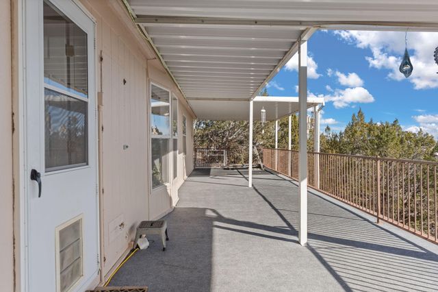 32 Cedar Hill Lane, Moriarty, NM 87035