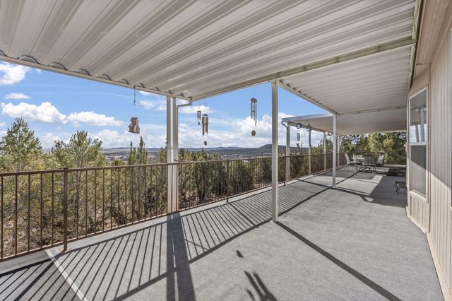 32 Cedar Hill Lane, Moriarty, NM 87035