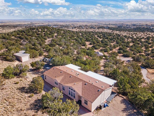 32 Cedar Hill Lane, Moriarty, NM 87035
