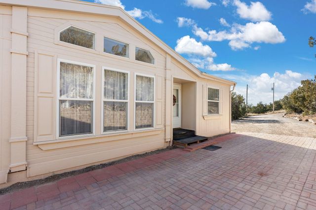 32 Cedar Hill Lane, Moriarty, NM 87035