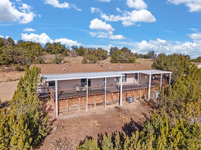 32 Cedar Hill Lane, Moriarty, NM 87035
