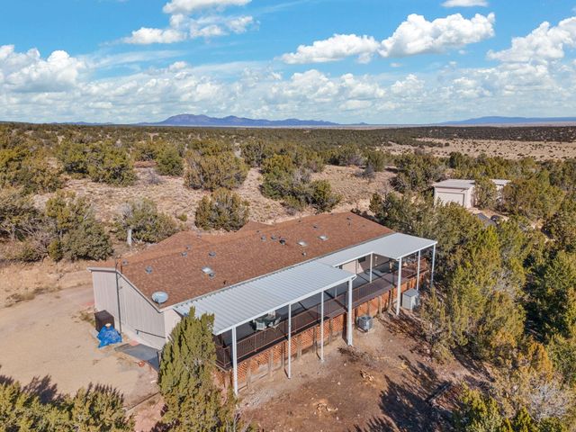 32 Cedar Hill Lane, Moriarty, NM 87035