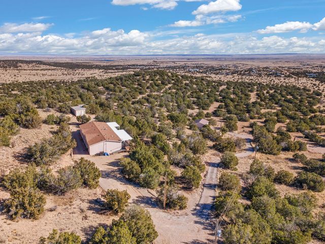 32 Cedar Hill Lane, Moriarty, NM 87035