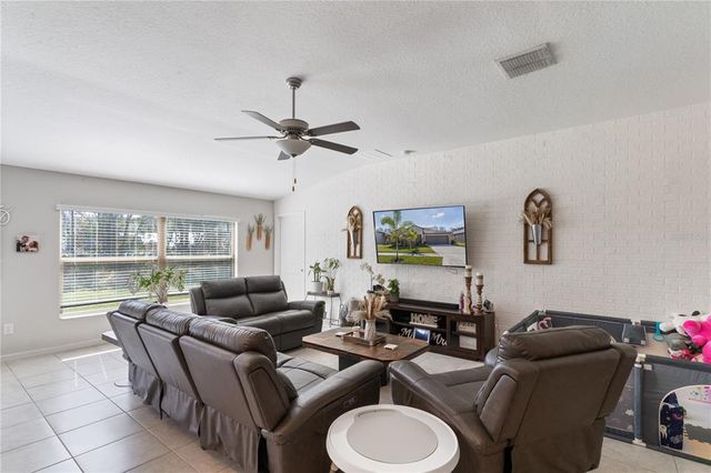 1957 FAN ALOE WAY, Ruskin, FL 33570