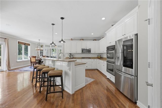 1625 Water View CIR, Chesapeake, VA 23322