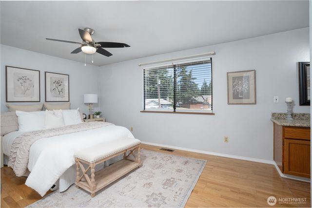 525 E 160th Street, Tacoma, WA 98445
