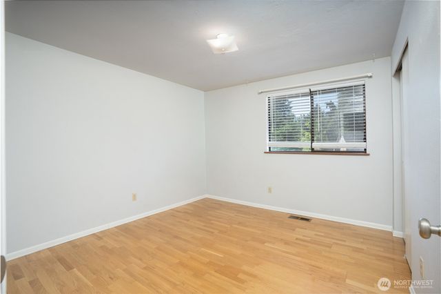 525 E 160th Street, Tacoma, WA 98445
