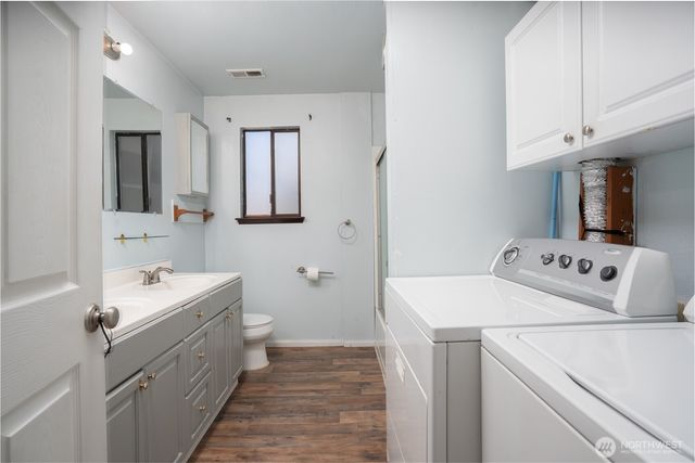 525 E 160th Street, Tacoma, WA 98445