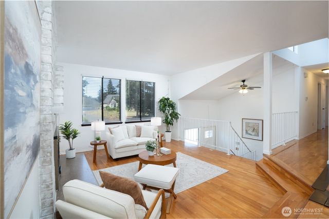 525 E 160th Street, Tacoma, WA 98445