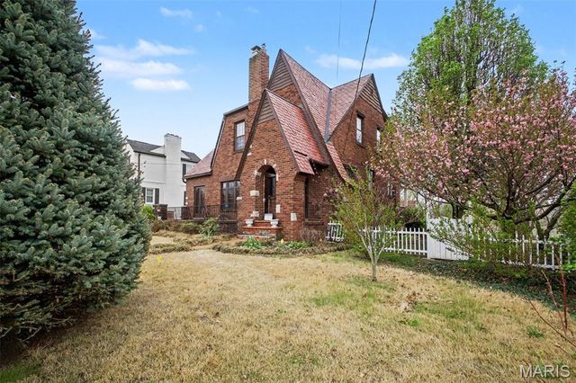 400 Royal Avenue, St Louis, MO 63135