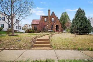 400 Royal Avenue, St Louis, MO 63135