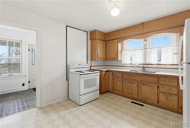 925 Kendall Drive, Poplar Bluff, MO 63901