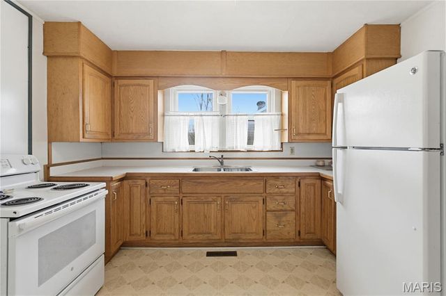 925 Kendall Drive, Poplar Bluff, MO 63901