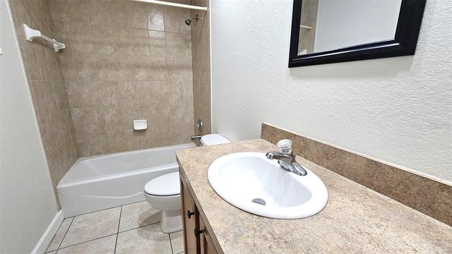 309 BOUNDARY BOULEVARD B, Rotonda West, FL 33947
