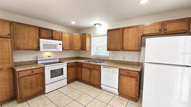 309 BOUNDARY BOULEVARD B, Rotonda West, FL 33947