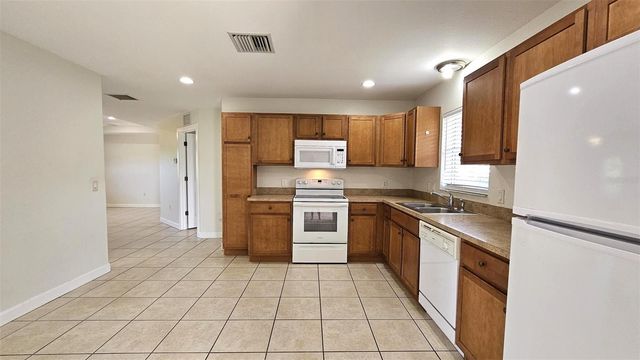 309 BOUNDARY BOULEVARD B, Rotonda West, FL 33947