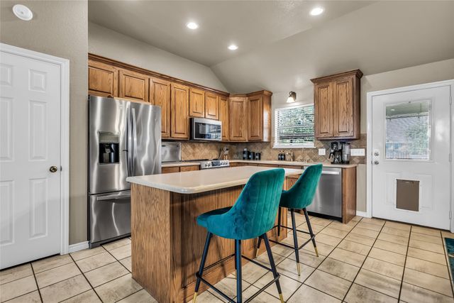 226 King George Road, Ponder, TX 76259