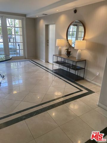 435 Arnaz Drive 201, Los Angeles, CA 90048
