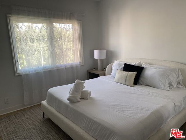 435 Arnaz Drive 201, Los Angeles, CA 90048