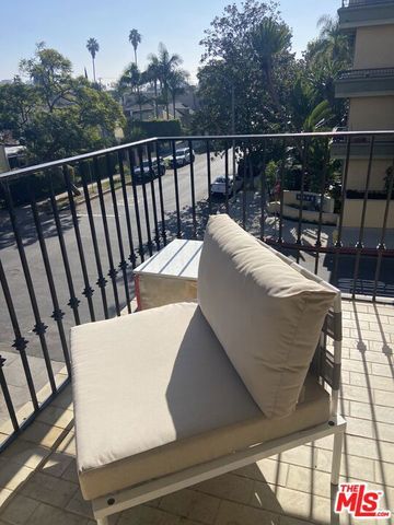 435 Arnaz Drive 201, Los Angeles, CA 90048