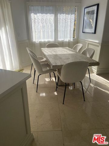 435 Arnaz Drive 201, Los Angeles, CA 90048