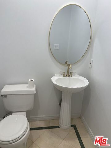435 Arnaz Drive 201, Los Angeles, CA 90048