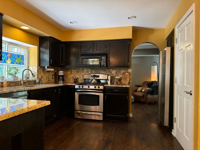 459 Rock Hall Circle, Grayslake, IL 60030