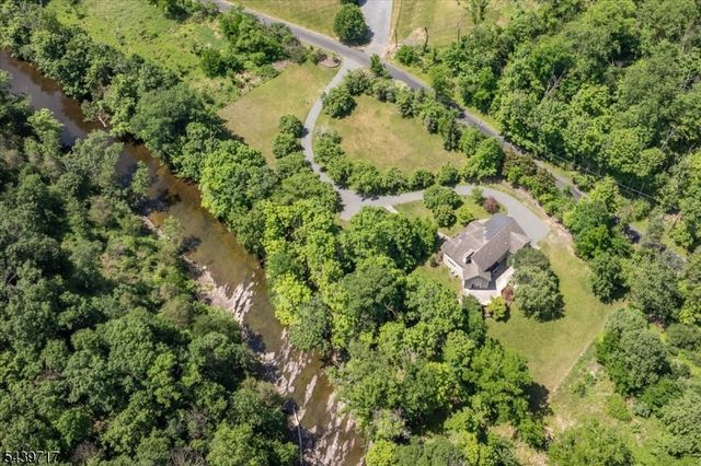 12 Upper Creek Rd, Delaware Twp., NJ 08559
