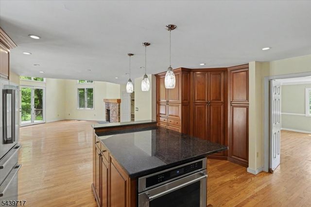 12 Upper Creek Rd, Delaware Twp., NJ 08559