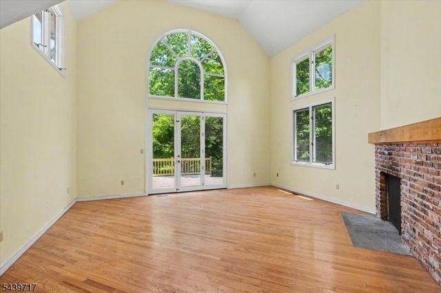 12 Upper Creek Rd, Delaware Twp., NJ 08559