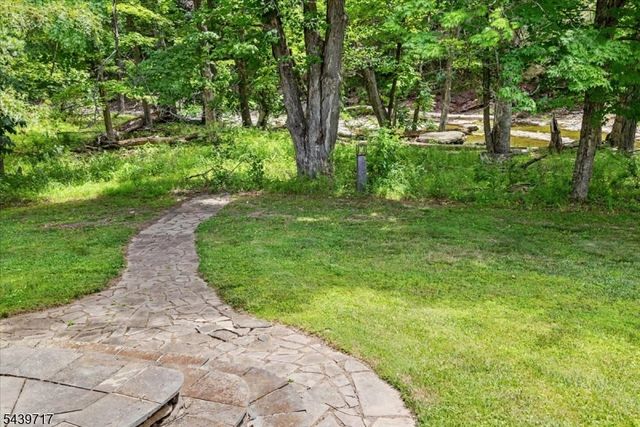 12 Upper Creek Rd, Delaware Twp., NJ 08559