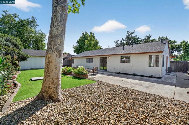 2131 Ahneita Dr, Pleasant Hill, CA 94523
